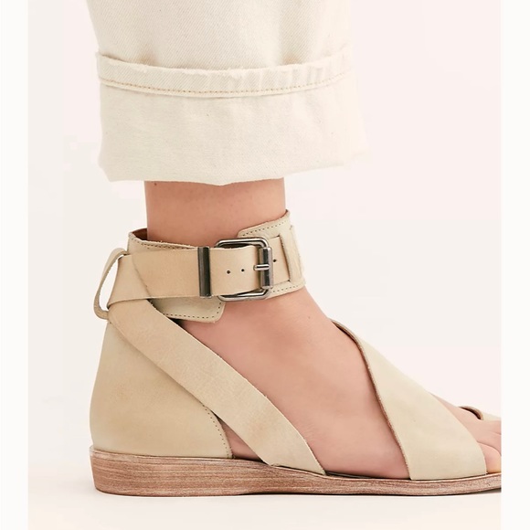 NWB Free People Valee Boot Sandal Dove Grey Size 9 (39) made in Spain - Picture 4 of 6